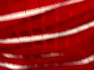 Моя мачеха на кухне соблазняет меня на быстрый трах