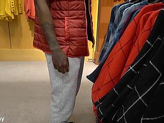 Sucking Dick Outdoors for Christmas Gifts with Latina Big Ass