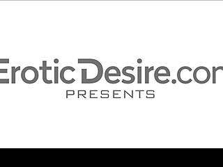 Kira muziekliefhebster kleedt uit voor eroticdesire.com volle video