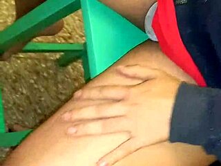 Transexual chupa mi polla y la follo duro en la cocina, culo bien cerca! 😜