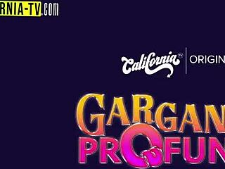 Lésbicas nuas exploram lugares paradisíacos no Brasil em aventura ousada