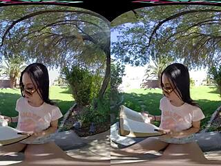 Hej Jazmin Luv, længes du efter den pik igen hos VRHush?