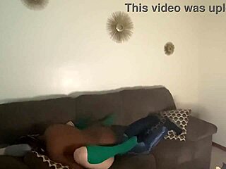 omg, that squirter's loud back-to-back orgasms are so intense! 😍💦