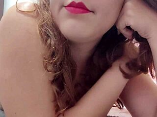 camgirl answers questions daily