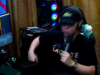 i watched daniely and patricia red kiss passionately on the podcast and i was speechless