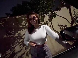 A Prostituta e o Crente: Latina Teen Sucks Monster Cock in Public! 😜