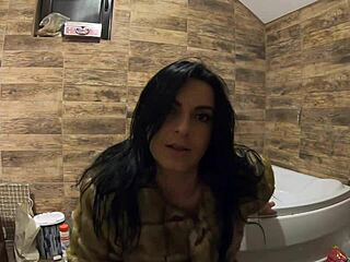 Heyy, watch milfycalla play with pee in bathtub wearing fur coat! 🛁
