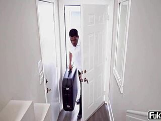 i'm marica chanelle relaxing her anal with titty fuck and riding