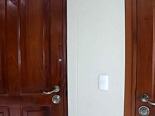 Voluptuous Colombian Model Joins Casting, Ends in Hot Porno! 🔥