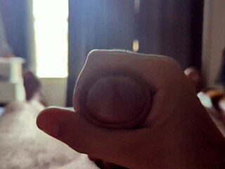 i'm masturbating with sun rays shining through the window, it's so relaxing