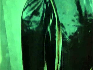 Wow, This Colombian Milf Craves Hard Cock Tonight!