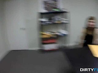 Alaina Dawson sagt fick mich hart Doggy POV und stell mich ein mit rasierter Fotze