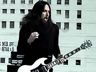 Ladyboy Masturbates to Paralyzer Song