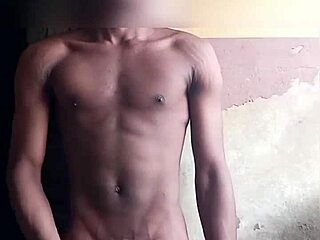 Svart afrikansk kuk-komp med monsterkuk!