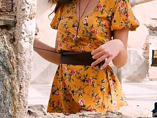 Oh gosh, I’m lovin’ Willa Prescott’s outdoor striptease, so hot!