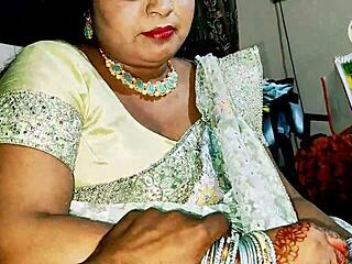 I love anal with huge toys