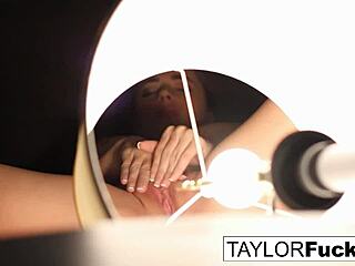 Taylor vixen masturbates in hotel room