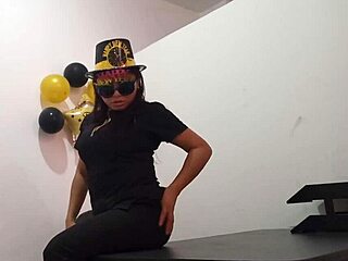 I'm Bored at Office, Insert Butt Plug to Arouse as Slut