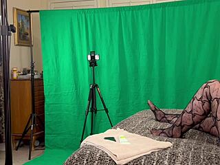 Granny Peggy Sue, ride my pink toy till you cum hard?