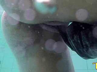 Latina Teen 18+ Bangs Novice Actress Alice Lemes in Pool