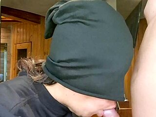 mamando verga me trago toda su leche