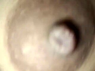 hey, mau main bareng temen suami saat dia kerja shift?