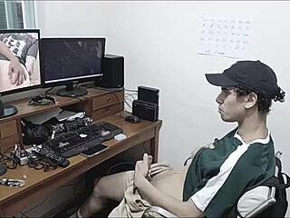 誰がビデオ見て想像してポルノ俳優をフルファックしたことない？