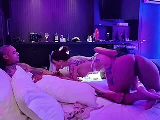 minha amiga do cursinho propôs de fazermos uma troca de casal e fomos para o motel fazer uma putaria bem gostosa completo no sheer e no red