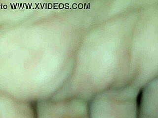 Feel the amazing biggest homemade cumshot with karina and lucas in cuckold group