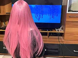 أخت زوج أب تجرب يونيفورم طالبة جديدة لتدريب مص وتوري أخوها زوج أبها مهاراتها الرهيبة