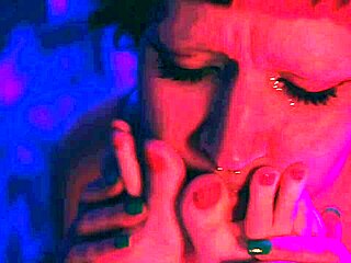 Could I really get lost in worshiping your stunning feet, Bia Roman & Sam Quinn?