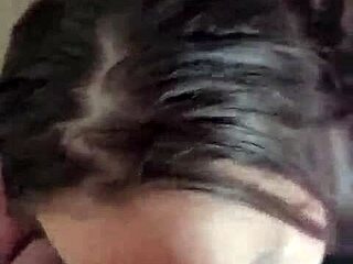 yo kandy kane, watch this sri lankan housewife get down with deepthroat action! 😜