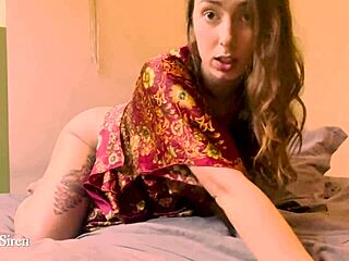 Joi plugadinha miatt elélvezel nekem, ribanc!