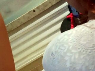 หนุ่มหนาวอยากดูดหีเปียกของฉัน เสียใจด้วยน้ำเงี่ยนในปาก