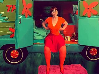 granny velma dinkley spectacular cocksucking cum in mouth slutty sleuth!