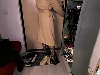 Ordered Hooker Ex-Classmate Arrives For Dirty Talk Action!