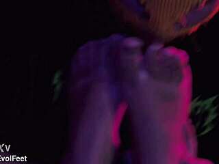 Brunette BBW Ties Feet For Wax Play