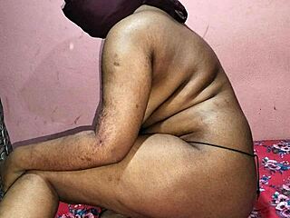 Newly married bhabi gets doggystyle fuck by servant 💦