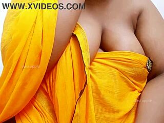 Indian Desi Aunty Boobs Exposed in Provocative Display!