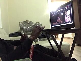 getting blown by a muslim smoker with fat ass and homemade vibe