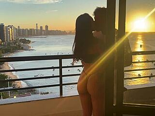 Amazing Fuck At Sunset! Plump Bodybuilder Rides Muscular Black Guy In Cowgirl!