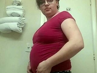 i love watching that tranny strip tease, ripping clothes and teasing in panties