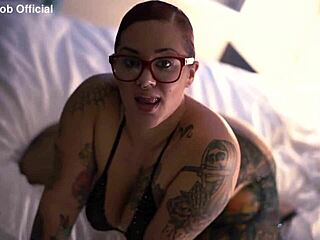 Santana Red Shakes Her Huge Ass Outdoors