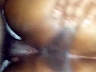 chocolate booty gettin all shook up in fun dance