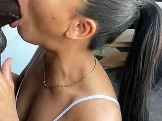 Amateur couple enjoys huge cock deepthroat and cumshot