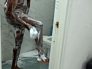 i'm taking shower with lucky asian boy