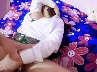 ela convenzo a mi inocente sobrinastra de darme el culo y me vengo dentro de ella para dejarla preñada amateur