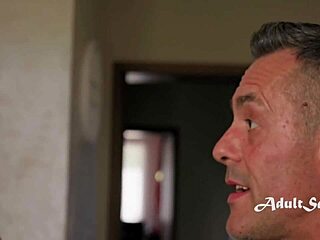 Pale Interior Designer Renato Submits Her Ass To Client Leya Desantis For Anal Fucking