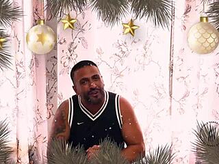 Christmas Special! Mommy Noel Ale Musa Brings a Surprise, Complete on Red!