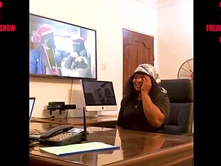 Fucking Big Ass Teacher In Office, Squirting On Desk!